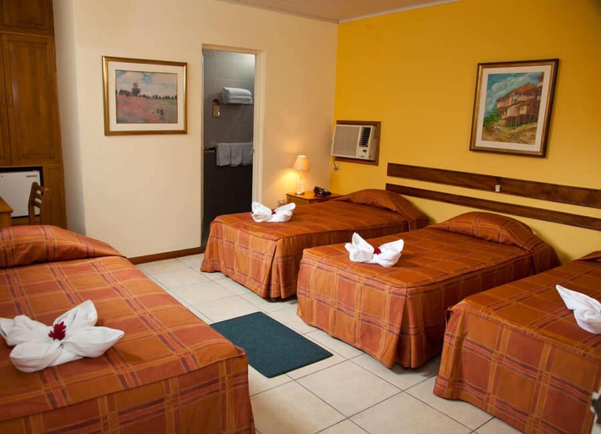 Hotel Acosta Iquitos Exterior photo